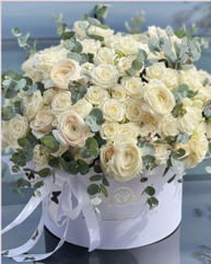 White Roses Box Royal